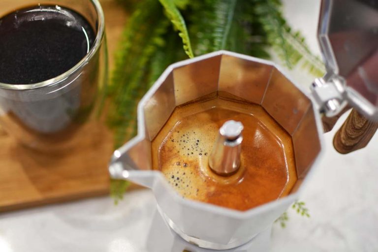 How To Make Stovetop Espresso Coffee At Home In A Moka Pot