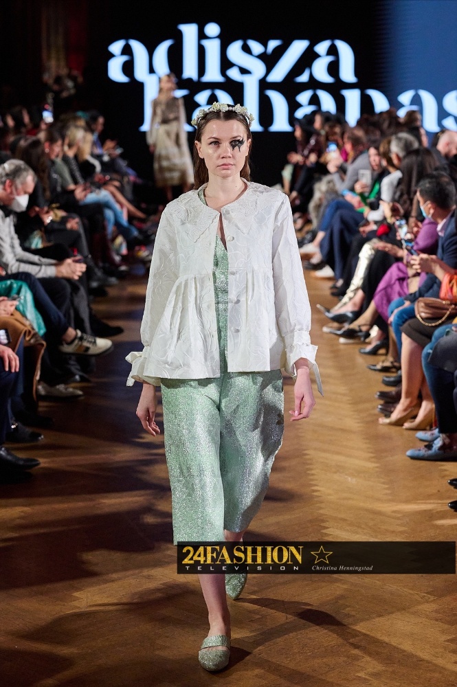 24Fashion TV Adisza Kahanasty ParisFashionWeek fashiondivisionparis 5 1646882259 JPG
