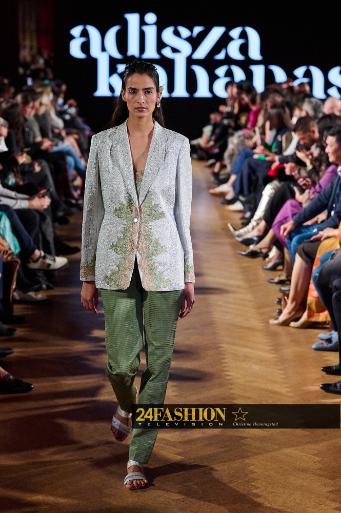 24Fashion TV Adisza Kahanasty ParisFashionWeek fashiondivisionparis 8 1646882284 JPG