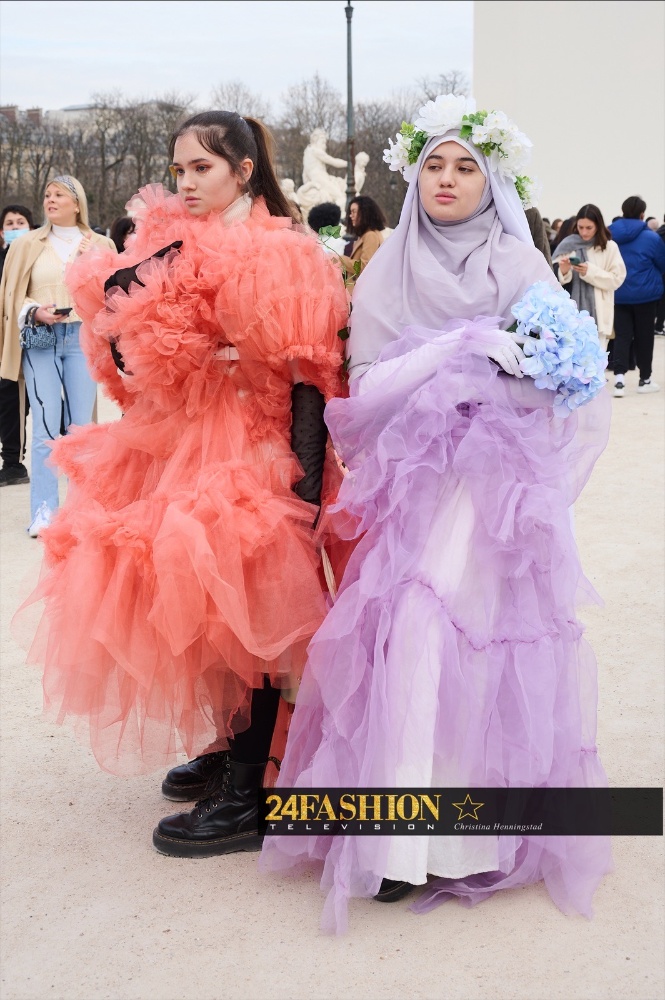 24Fashion TV Dior Streetstyle ParisFashionWeek 2022 ChristinaVHenningstad 1 1647677329 JPG