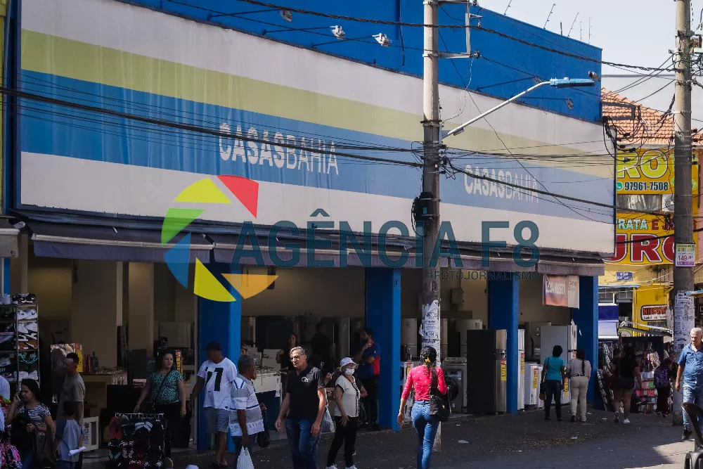 Casas Bahia vai fechar 100 lojas e demitir milhares de funcionários -  Mercado Hoje