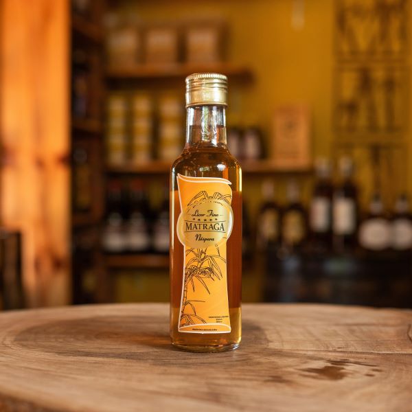 Licor de Cachaça com Néspera- Alambique Matraga