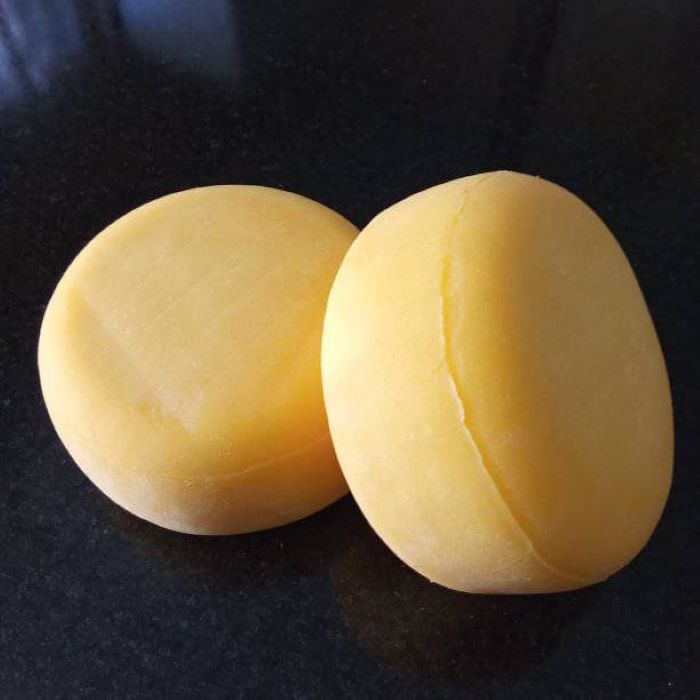 Queijo Colonial (700g)- Tio Bita