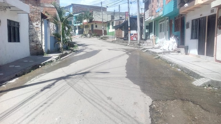 Denuncian a pastora evangélica por invadir predios y amenazar con la “guerrilla”