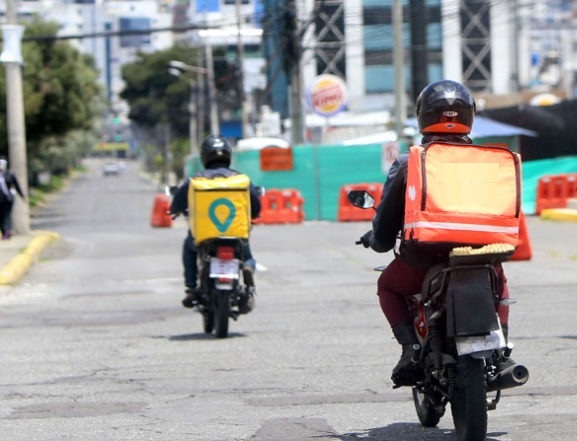 Se  elimina horario para entregas a domicilios por crisis del Covid-19