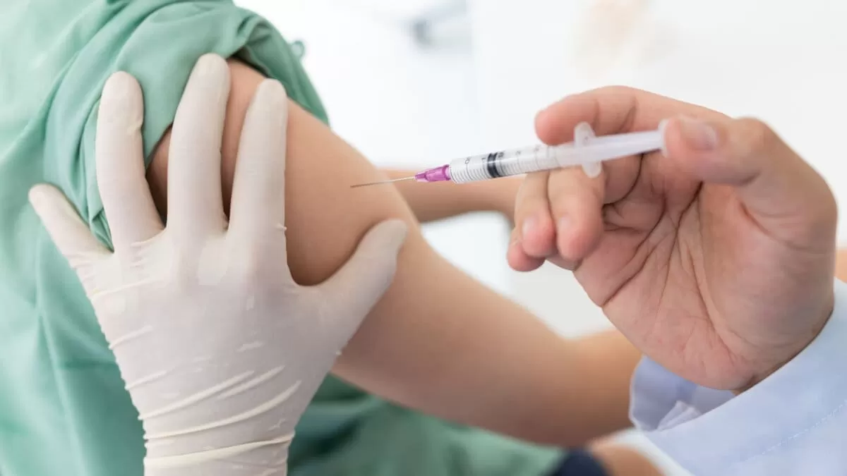 Minsalud refuerza vacunación contra la fiebre amarilla por temporada vacacional