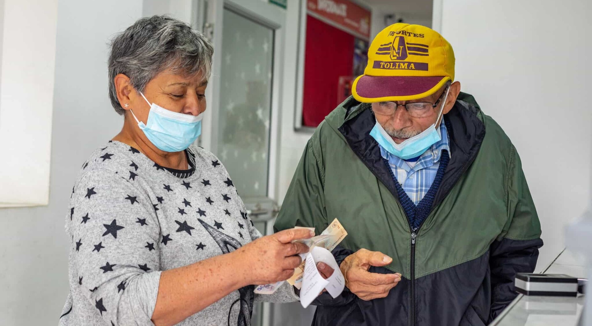 Adultos mayores pasarán de recibir $80.000 a $225.000 mensuales