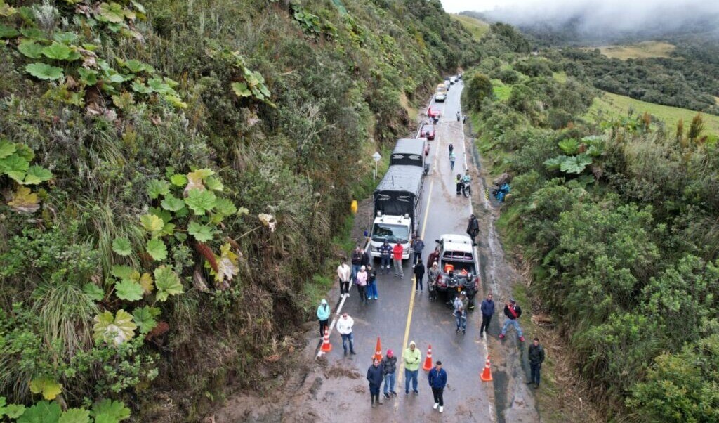 Derrumbes obligan a modificar etapa 4ª de Vuelta a Colombia