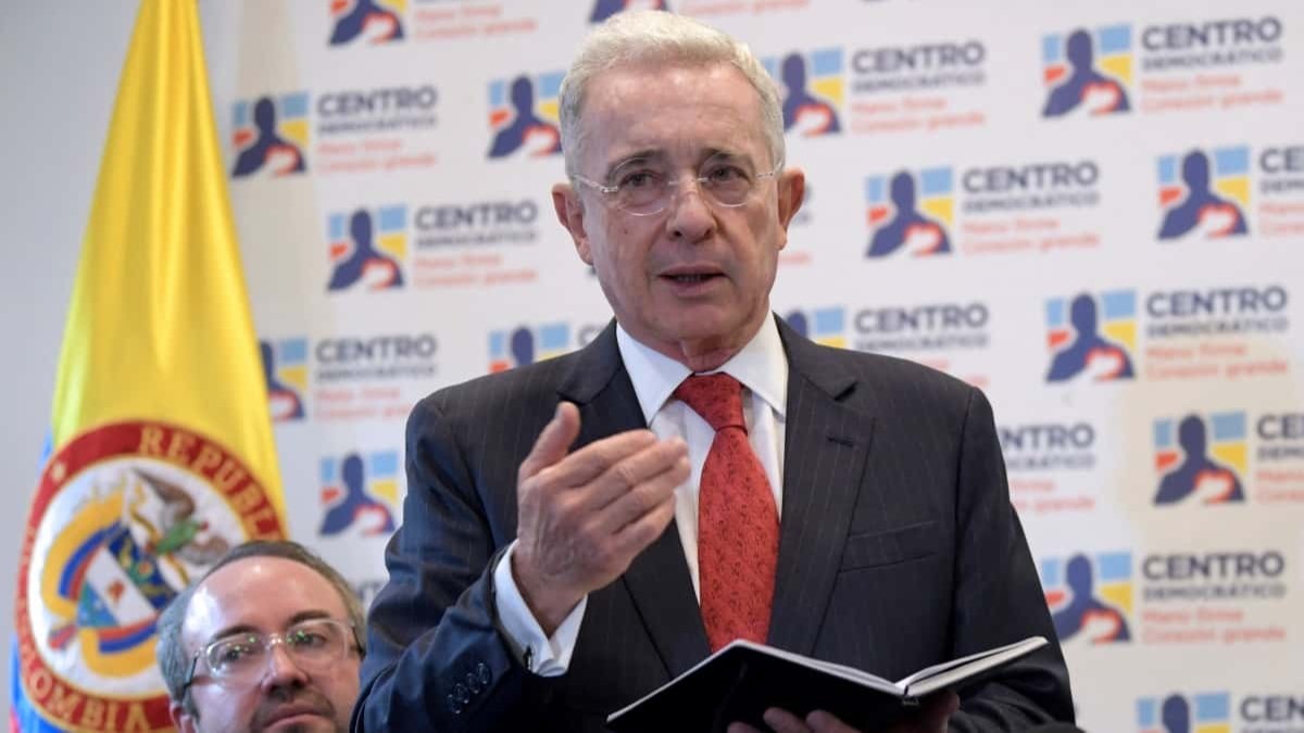 La 'jugadita' de Uribe para intentar dilatar el fallo de segunda instancia