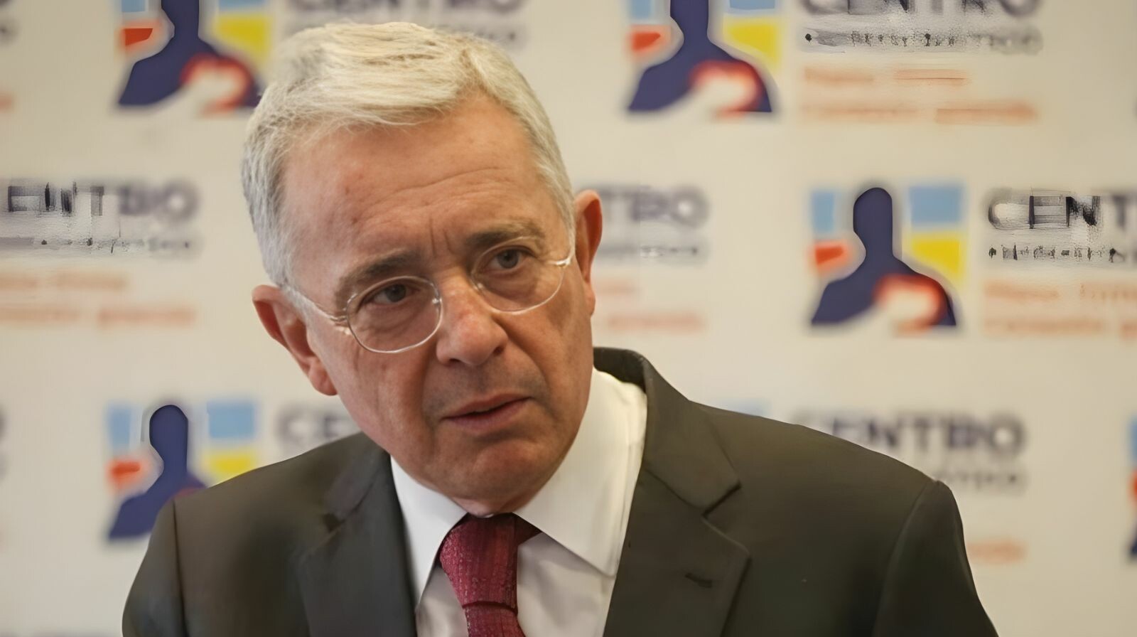 ANT recupera y titula predio que estuvo en manos de Álvaro Uribe a favor de campesinos