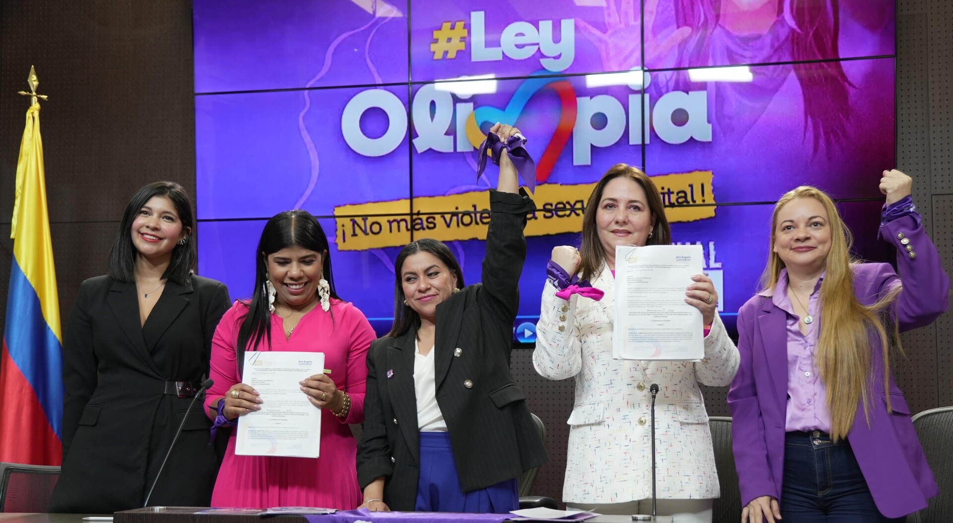 Aprobada en Cámara de Representantes la Ley Olimpia en Colombia