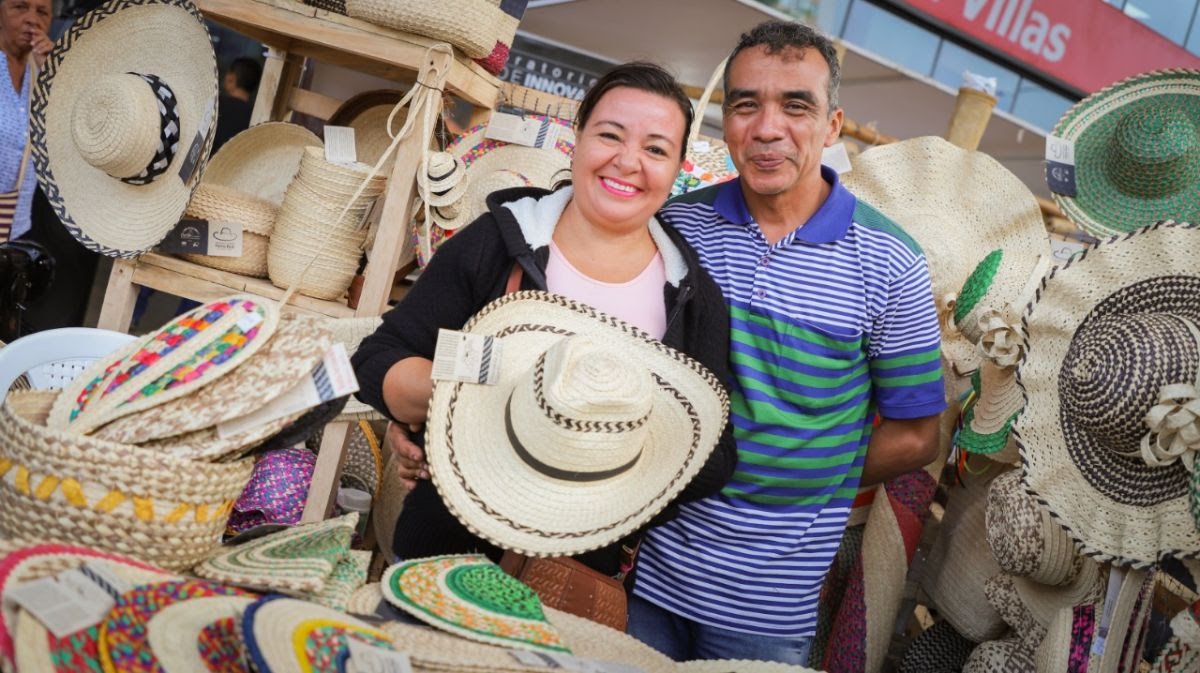 Artesanías de Colombia capacita a artesanos del Tolima