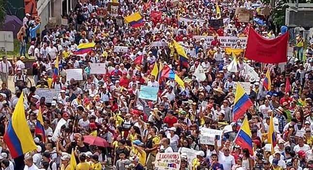 Astutos pescadores en los agitados ríos