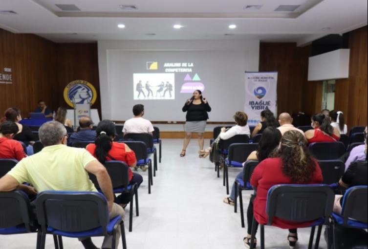 ¡Atención emprendedores! El lunes arranca el simposio “El poder de las regiones”