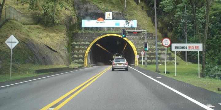 Un total de 12' 221.391 vehículos se movilizaron por las carreteras del país durante las  fiestas