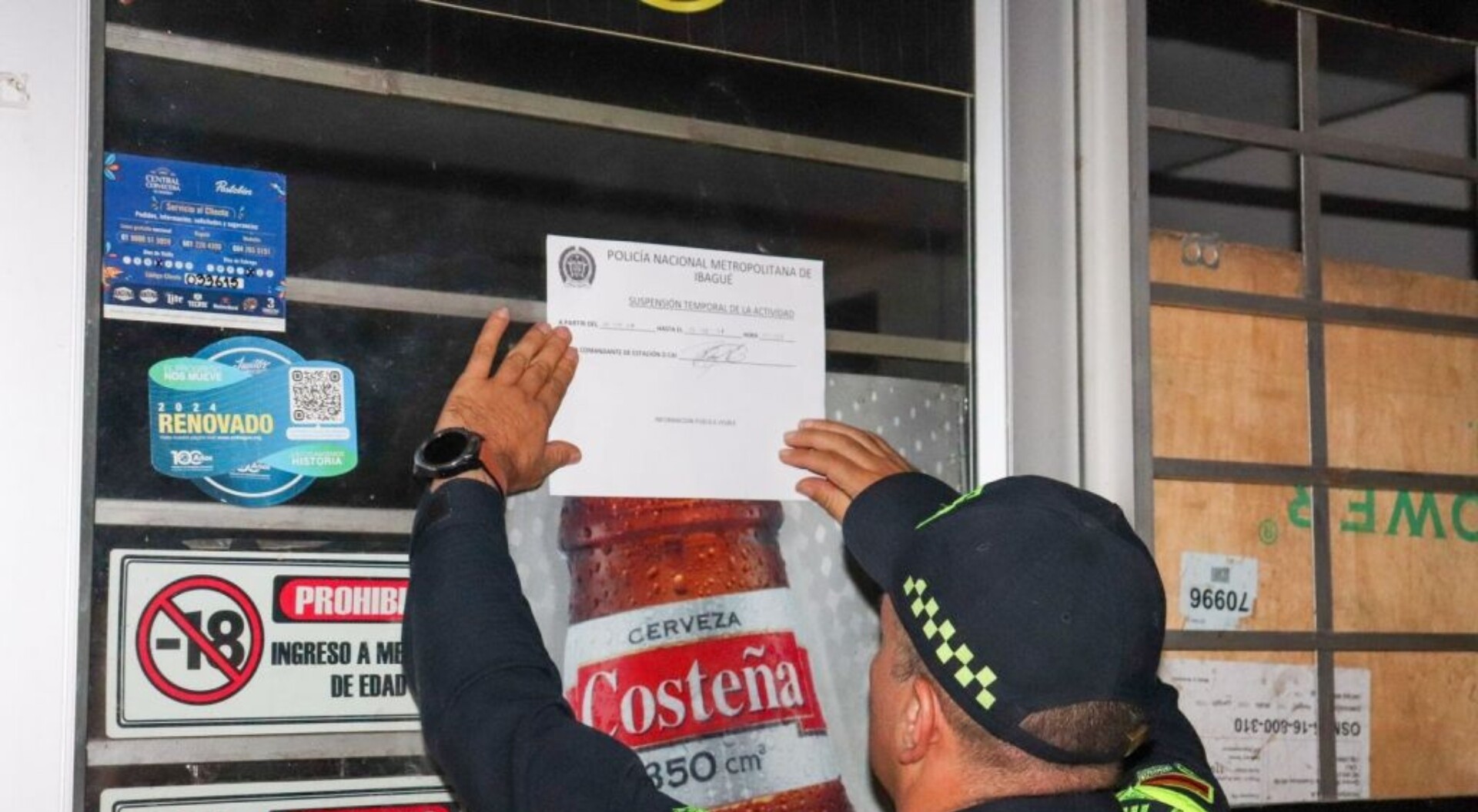 Autoridades no dan respiro a vendedores de licor adulterado