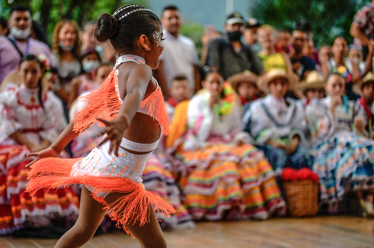 ‘Bailando para mamá’, una actividad para todas las madres