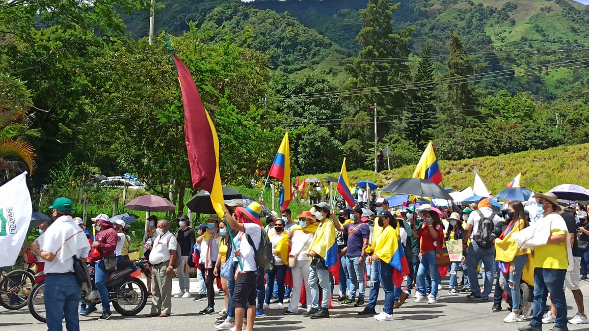 Grandes trancones en el centro de Ibagué por marcha