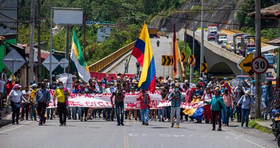 Campesinos de Cajamarca demuestran su apoyo al paro nacional