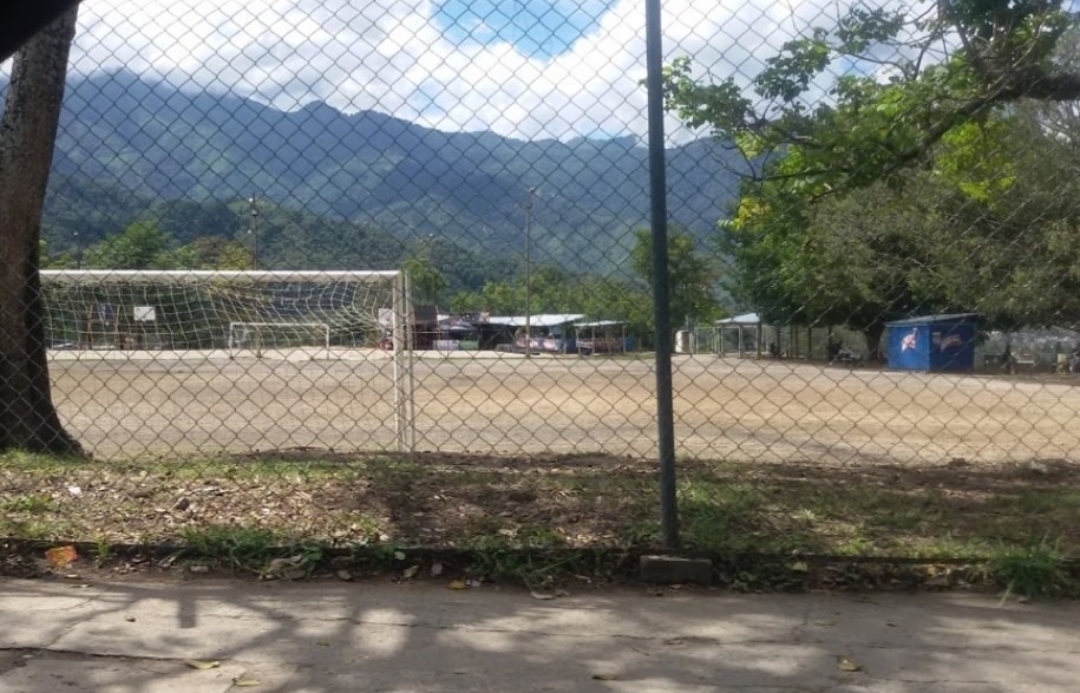 Adiós a las populares canchas del colegio San Simón: serán utilizadas para construir nuevas aulas