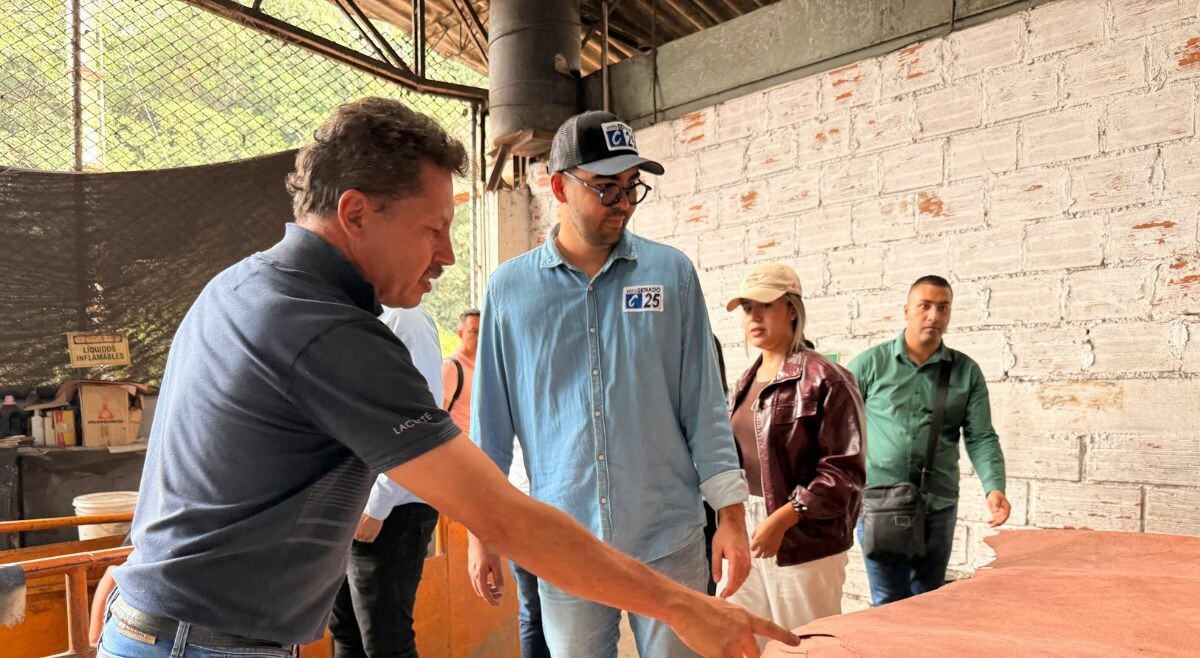 Candidato al Senado Santiago Barreto realizó recorrido político en el Quindío
