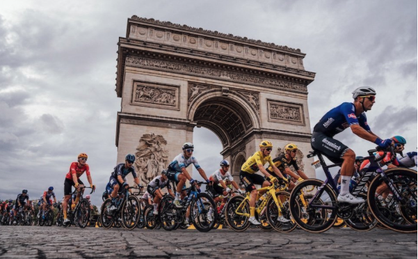 Las carreras por etapas que se convirtieron en símbolos absolutos del ciclismo