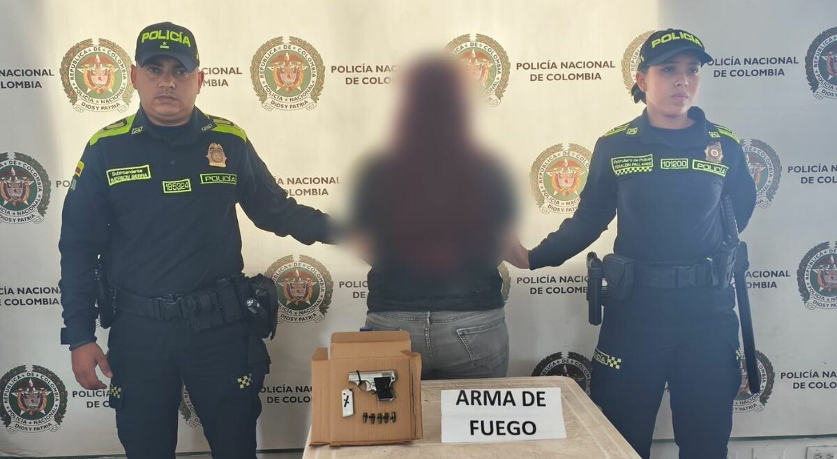 Capturan a funcionaria del INPEC armada en acto del Centro Democrático en Honda