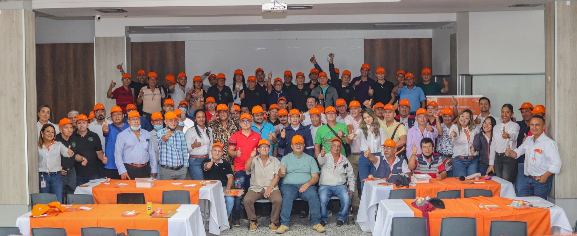 Celsia afianza el trabajo de capacitar electricistas particulares