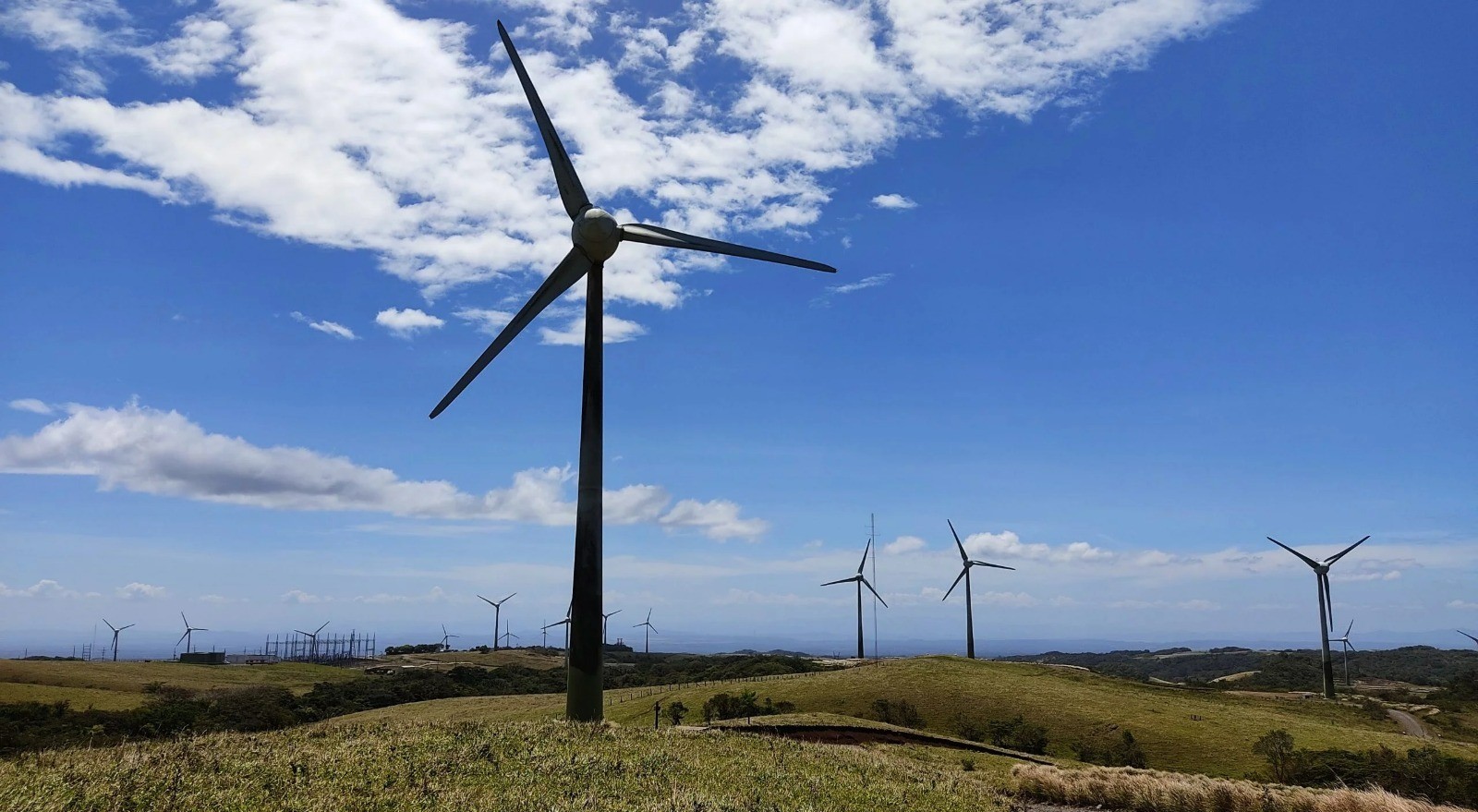 Celsia vende activos en Centroamérica y fortalece proyectos de energías renovables