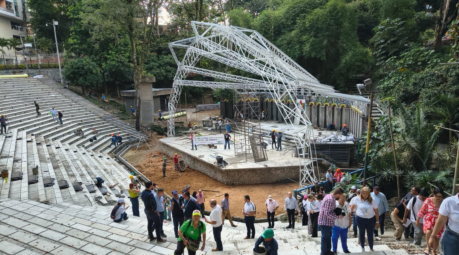 Contraloría supervisa obras Parque Centenario