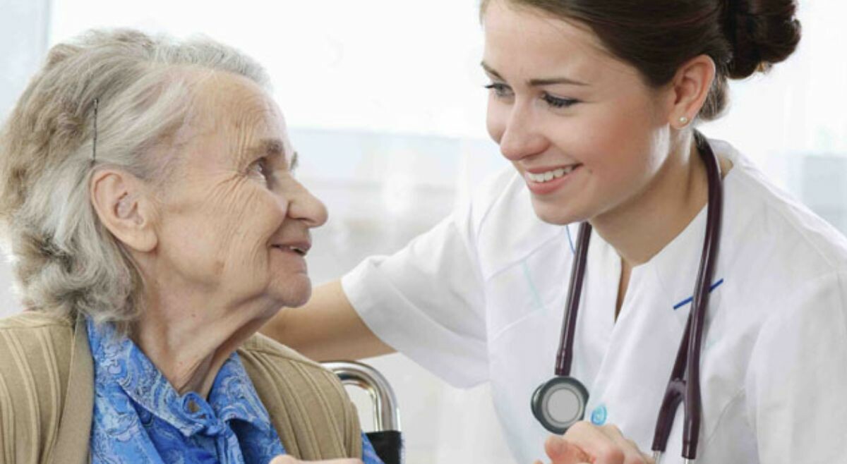 Corte Constitucional ordena a EPS cubrir transporte, alojamiento y cuidadores