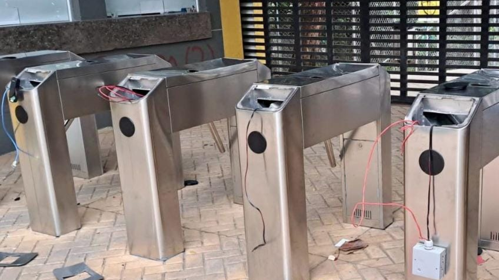 Actos vandálicos le costaron más de $400 millones a la UT