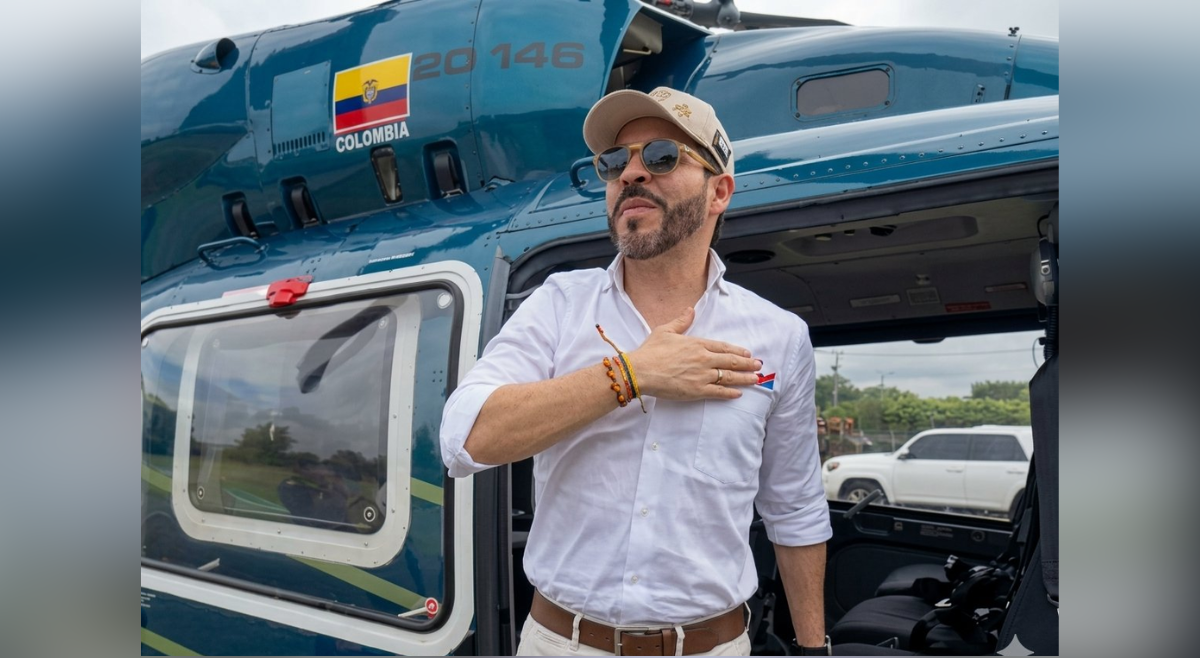 De la Espriella gastó $1.117 millones en vuelos oficiales en solo 18 días