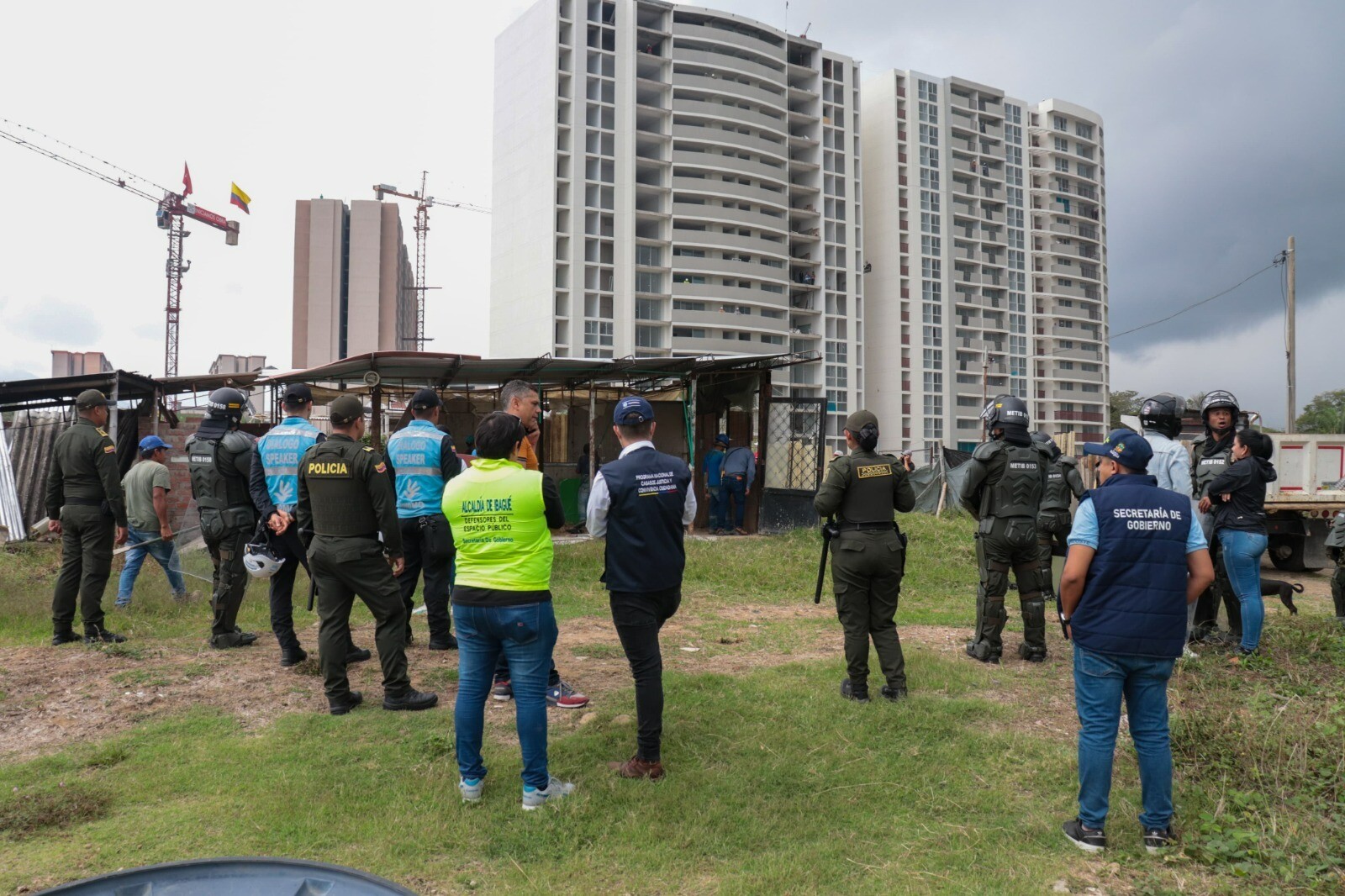 Demolieron viviendas en una invasión cerca de La Samaria