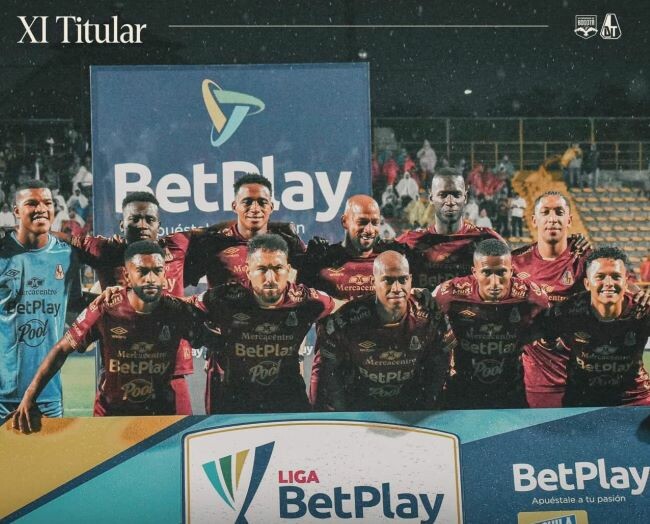Deportes Tolima resistió con diez hombres y rescató un punto en su visita a Techo