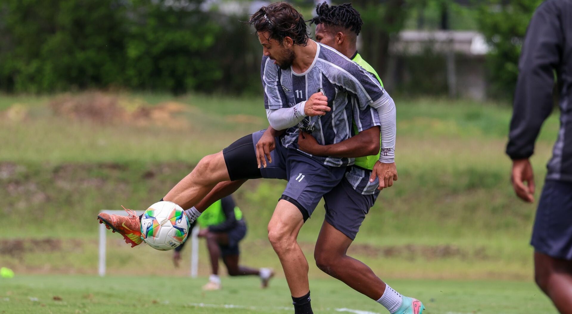 Deportes Tolima vs Deportivo Cali, partido crucial en el Manuel Murillo Toro