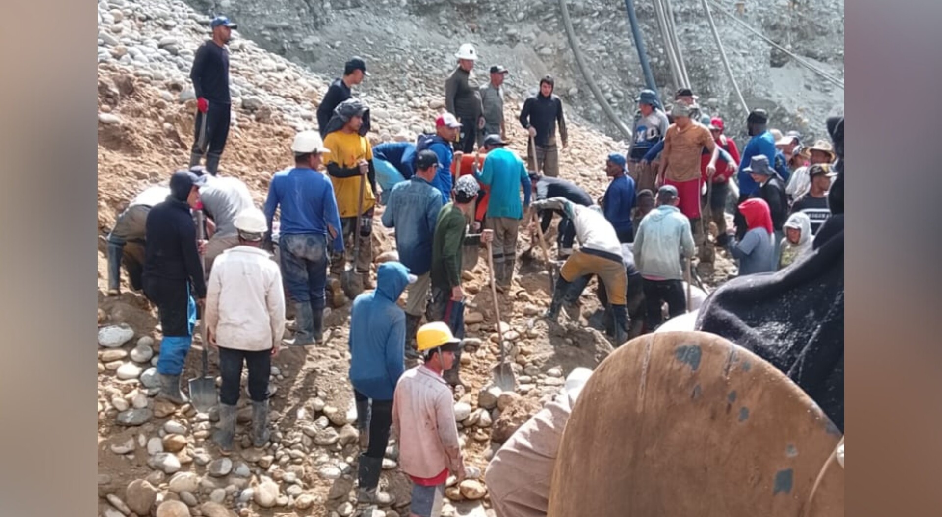 Derrumbe en mina de Ataco dejó una persona muerta y dos heridas