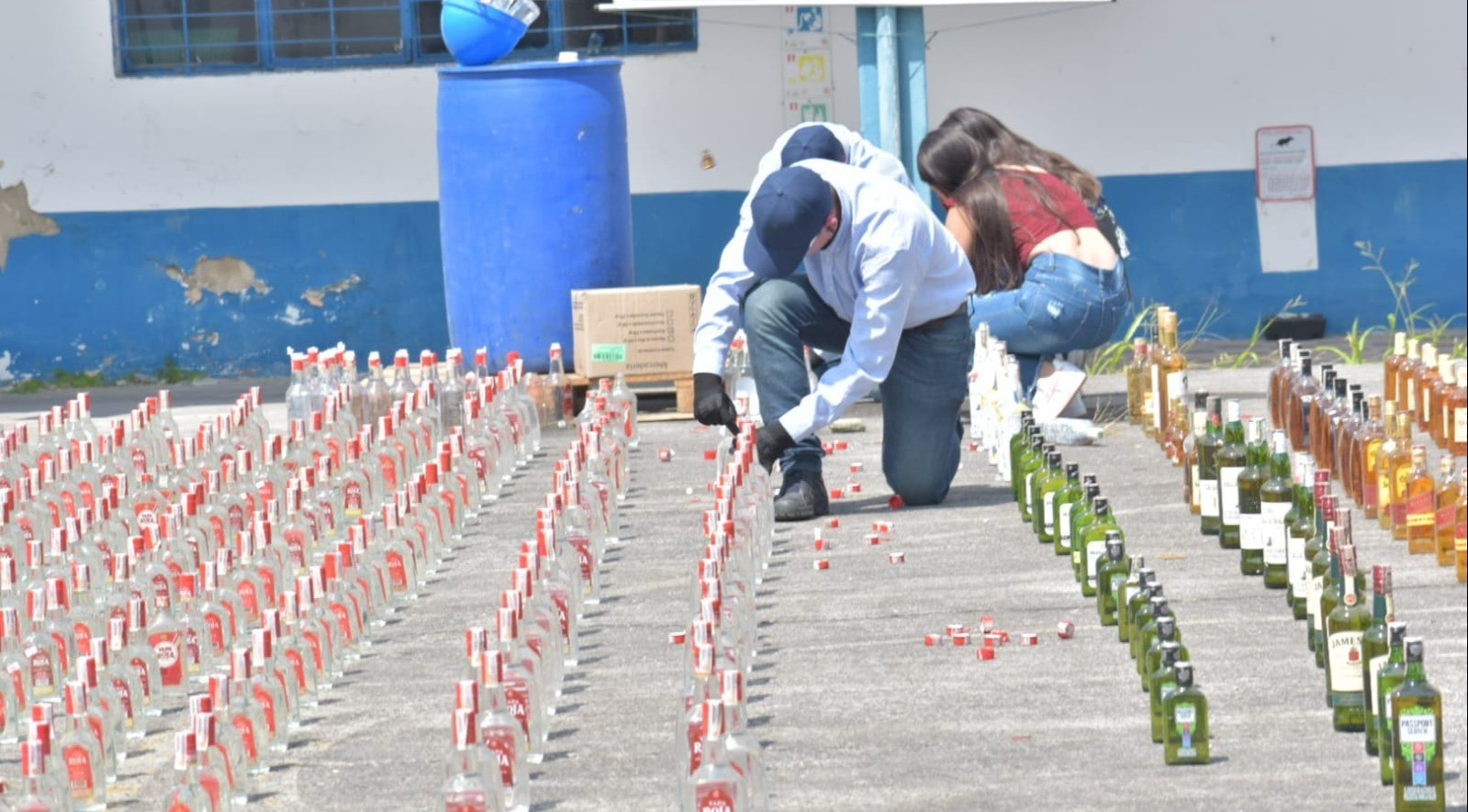 Destruidas más de 37 mil unidades de cigarrillos y licores ilegales