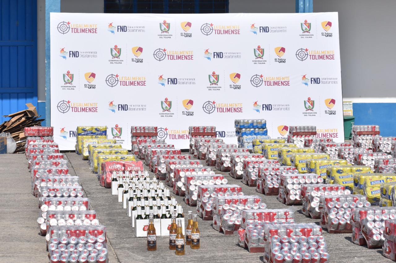 Destruyeron más de 23.000 unidades de licor adulterado y cigarrillos de contrabando en el Tolima