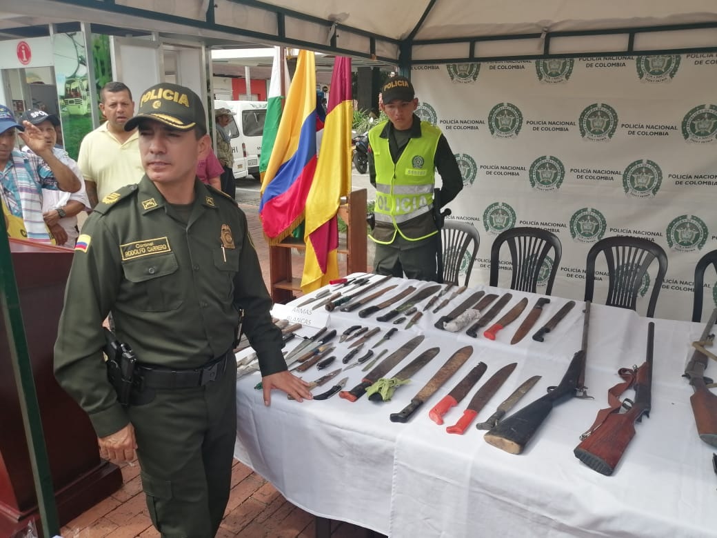 Es mejor amarse, que armarse