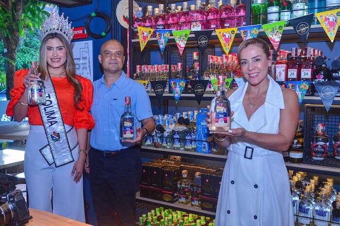 El Tolima celebra el día del aguardiente Tapa Roja