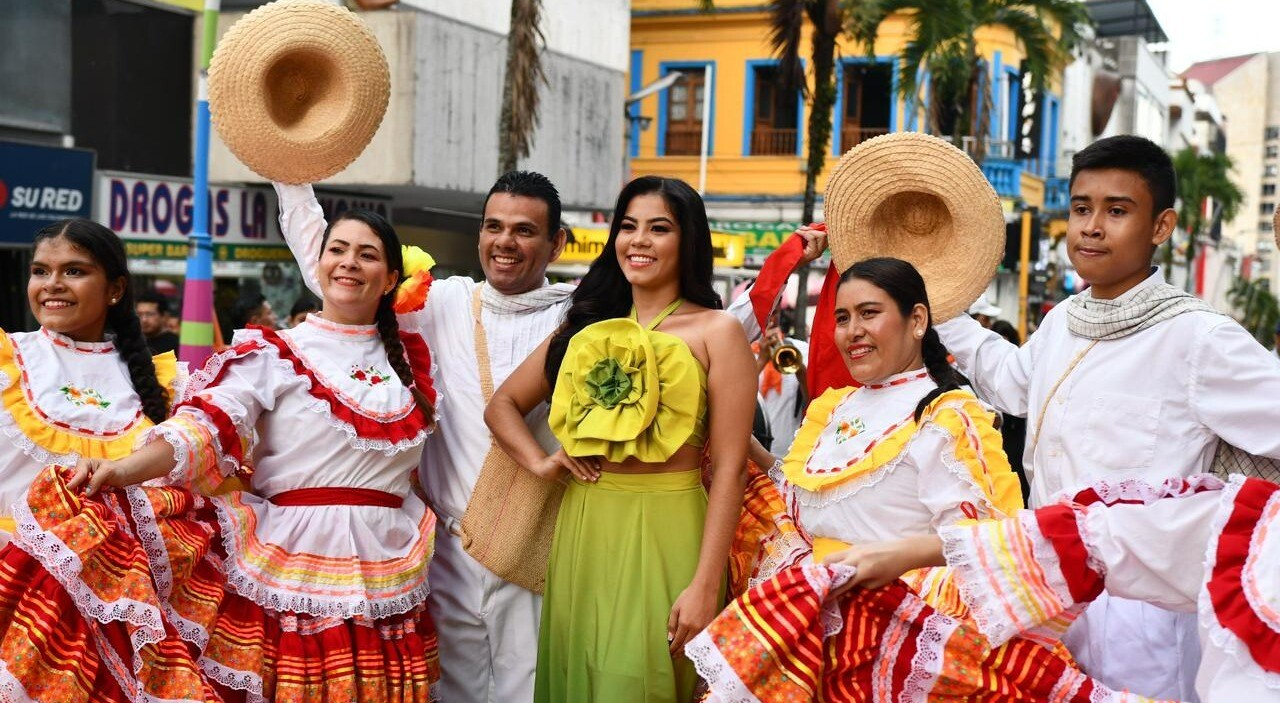 El Espinal confirmó su candidata en Encuentro Departamental del Folclor