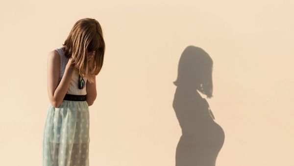 Casi un millar de niñas menores de 14 años fueron mamás en el 2022