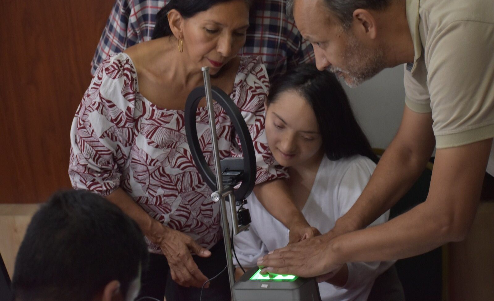 Empieza entrega de cédulas digitales a personas con discapacidad