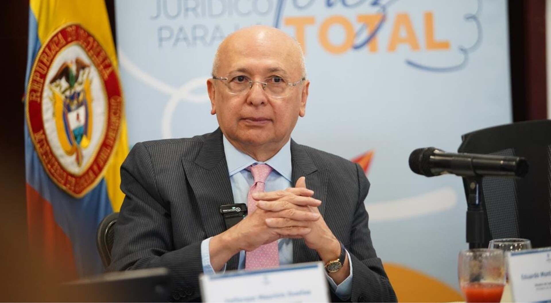 "Es una política de utopías": Montealegre sobre la nueva 'Paz total'