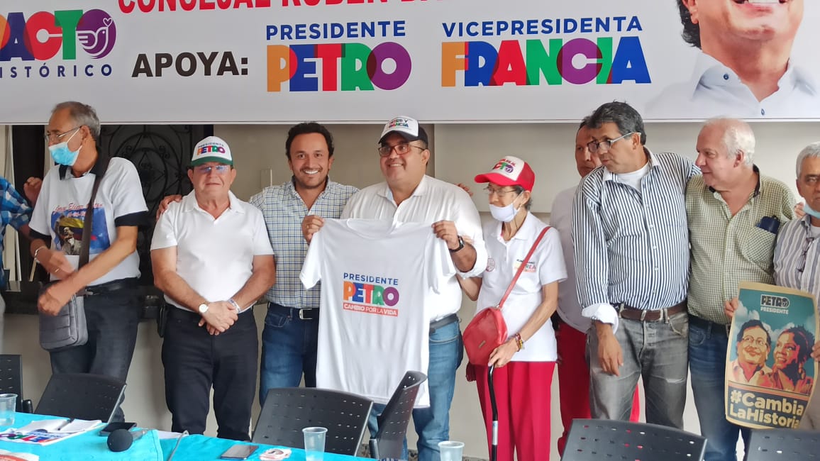 "Estoy con Petro por su lucha contra la corrupción y las mafias": concejal Correa