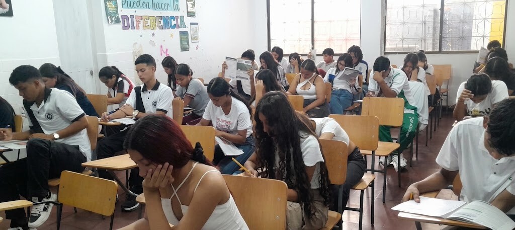 olima entre los 15 departamentos con mejores puntajes en la Prueba Saber 11
