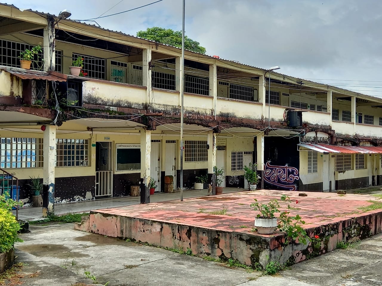 “Exigimos nuestro derecho a una educación digna”: estudiantes del colegio Darío Echandía