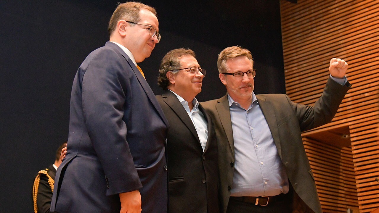 “Faro” de la izquierda latinoamericana y “valiente líder mundial”, los elogios a Petro en México