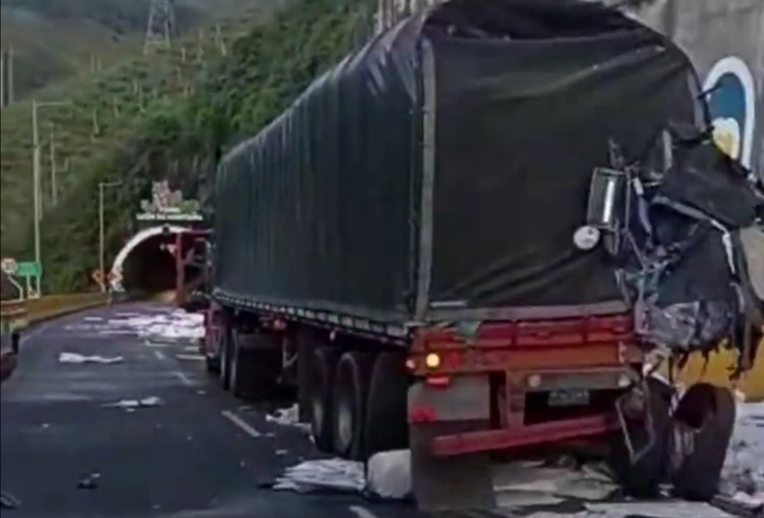 Nueva tragedia en los túneles de La Línea: murió el conductor de un camión